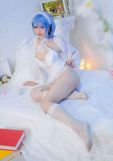 一位出色的课外辅导老师尹律_最新电影在线观看